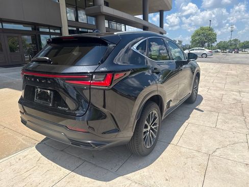 Certified 2025 Lexus NX 250 FWD w/ Towing Package (2000 Lbs) image 3
