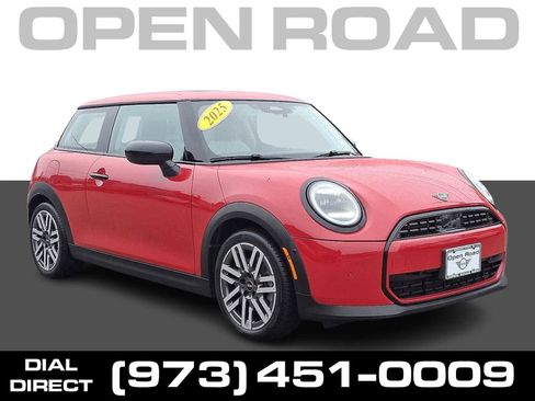 Used 2025 MINI Cooper 2-Door Hardtop image 1