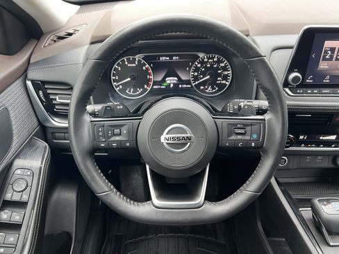 Used 2021 Nissan Rogue SV image 26