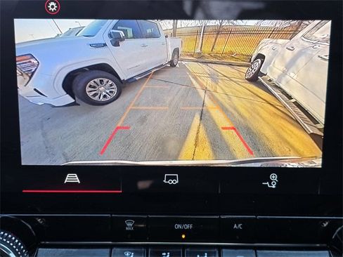 Used 2024 GMC Canyon Elevation image 13