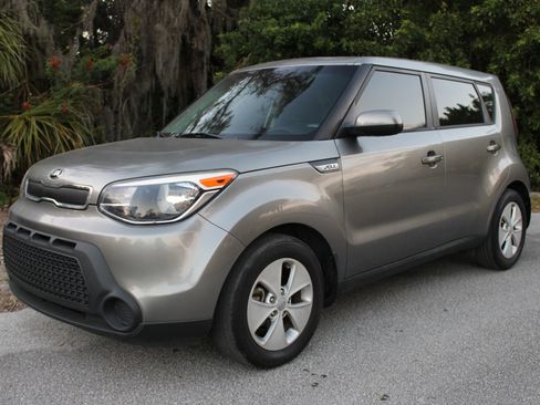 Used 2016 Kia Soul image 2