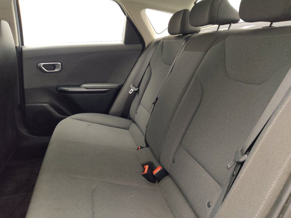 Used 2025 Kia K4 FWD image 18