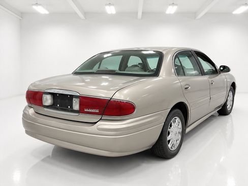 Used 2003 Buick Le Sabre Limited w/ Celebration Edition Package FWD image 3