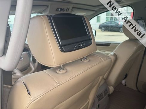 Used 2013 Nissan Armada Platinum image 18