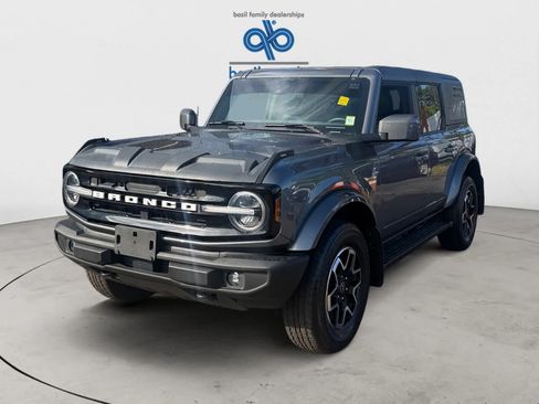 Used 2023 Ford Bronco Outer Banks AWD/4WD image 2