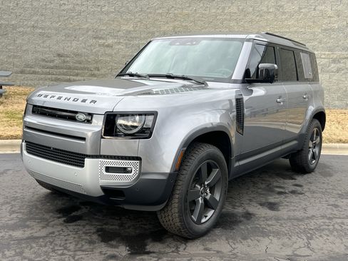 Certified 2024 Land Rover Defender 110 S image 2