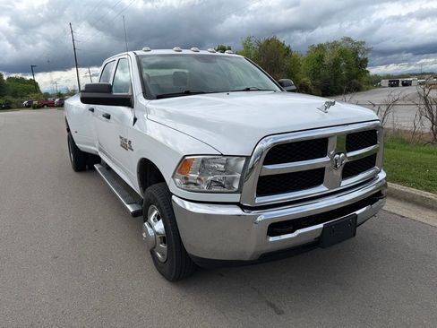Used 2018 RAM 3500 Tradesman w/ Chrome Appearance Group AWD/4WD image 2
