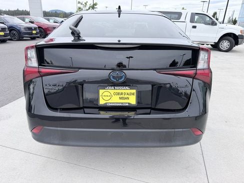 Used 2022 Toyota Prius AWD image 8