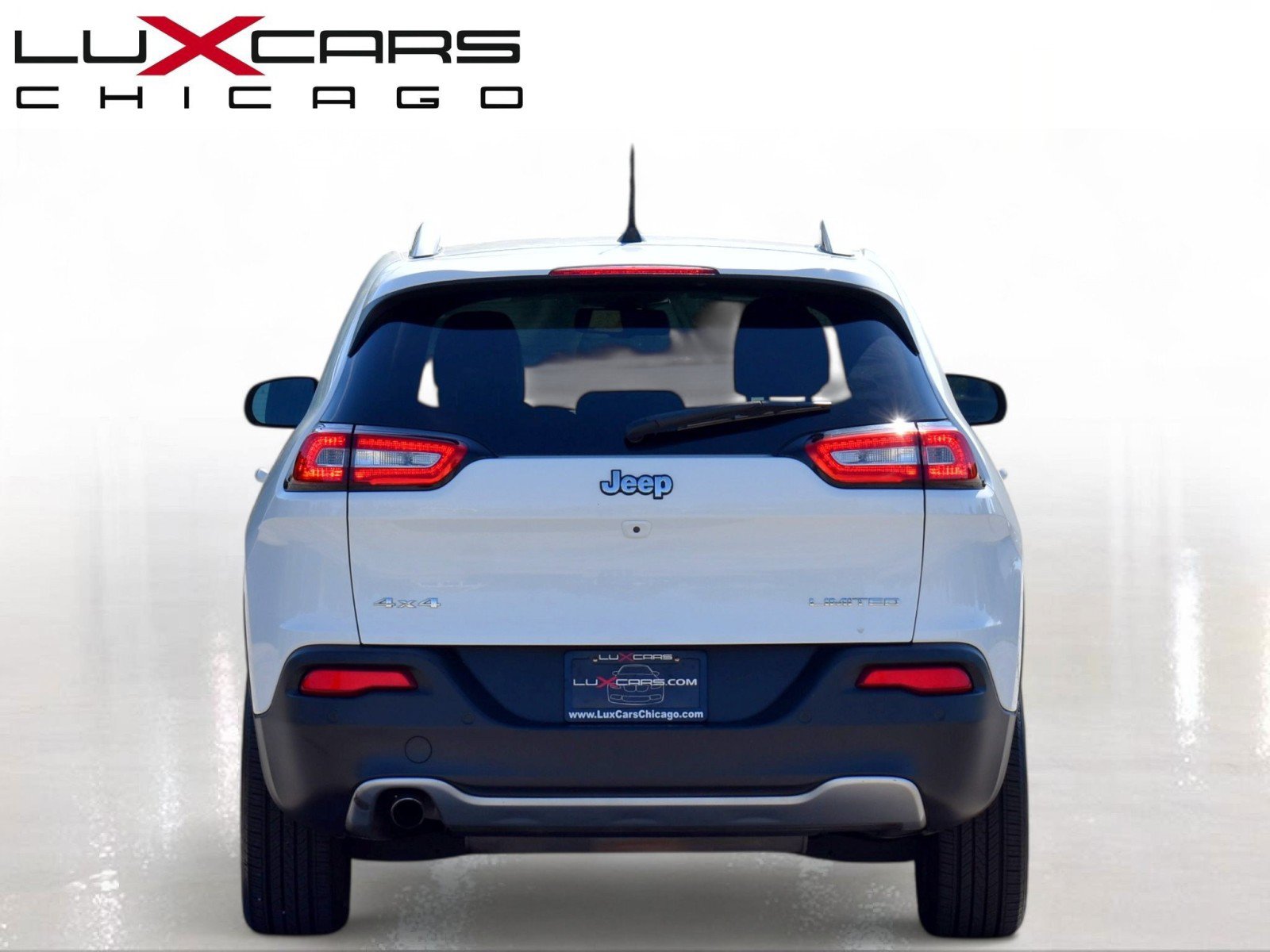 Used 2017 Jeep Cherokee Limited AWD/4WD image 6