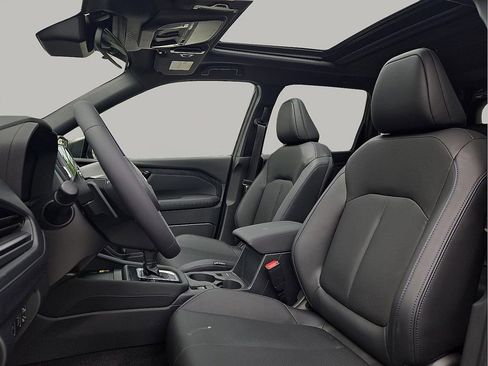 Used 2025 Subaru Forester Limited image 12