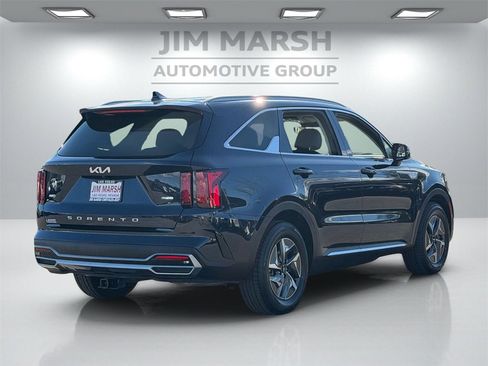 Used 2022 Kia Sorento S image 6