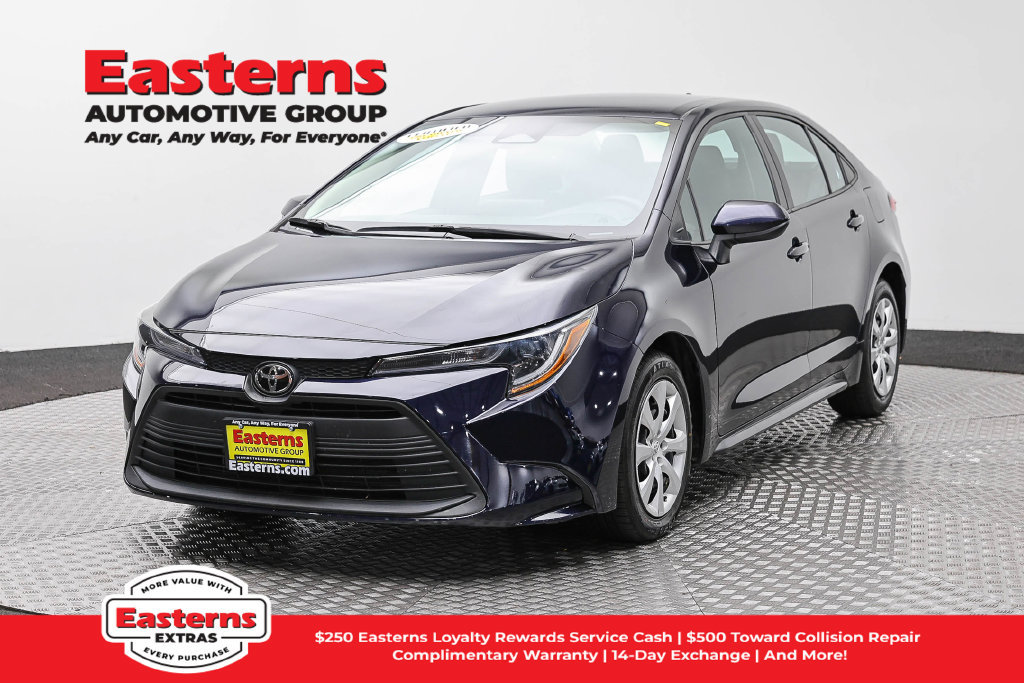Used 2024 Toyota Corolla LE FWD image 1