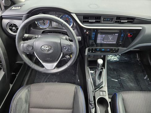 Used 2019 Toyota Corolla SE FWD image 11