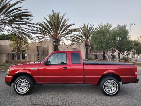 Used 2011 Ford Ranger XLT image 4