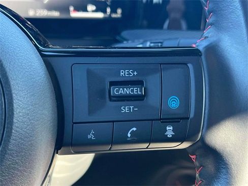 Used 2025 Nissan Kicks SR image 20