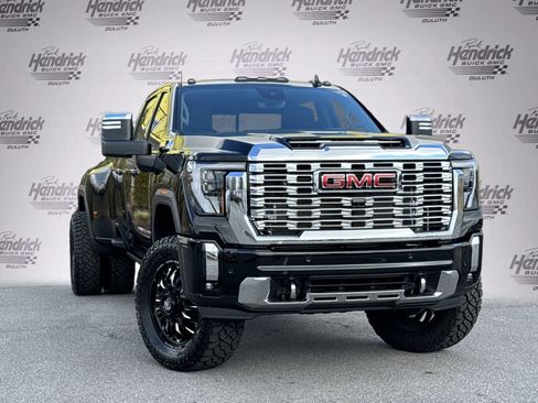 Used 2024 GMC Sierra 3500 Denali w/ Denali Reserve Package image 2