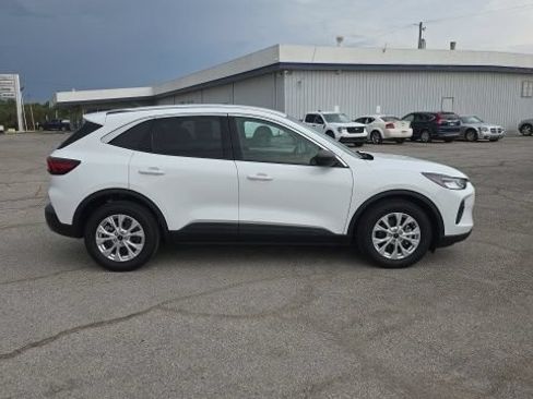 Used 2023 Ford Escape Active FWD image 2