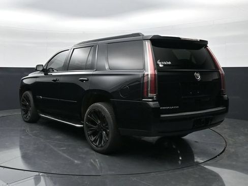 Used 2015 Cadillac Escalade Luxury AWD/4WD image 8
