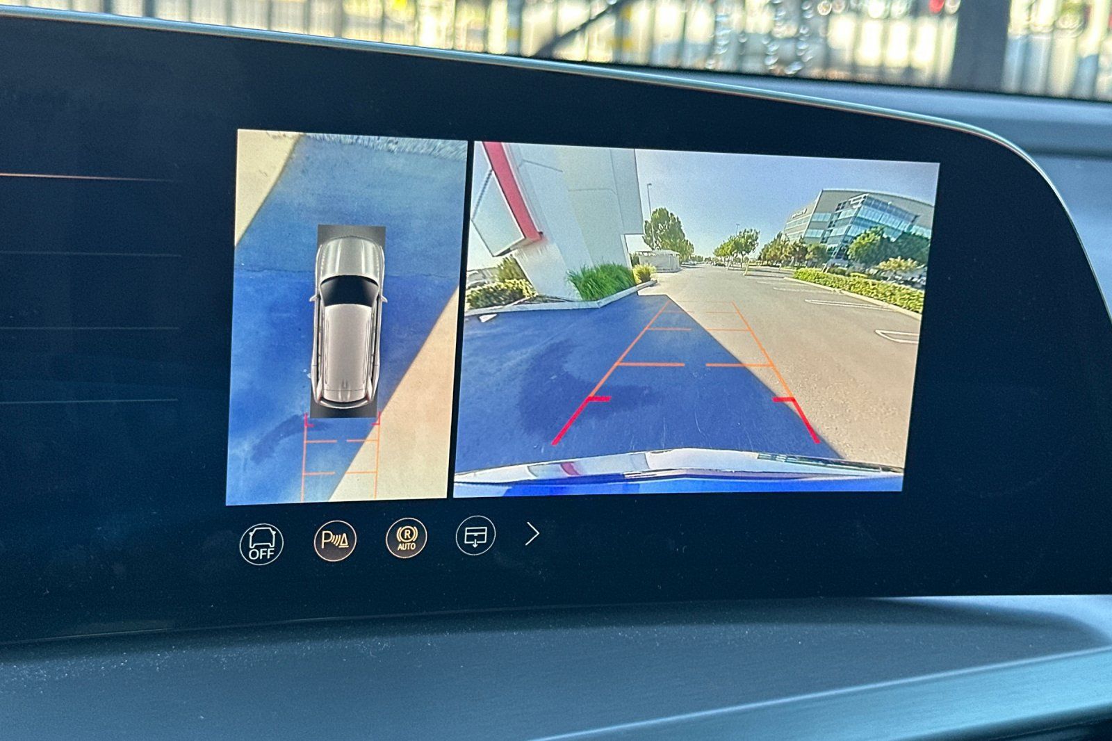 Certified 2026 Cadillac Vistiq Sport AWD/4WD image 25