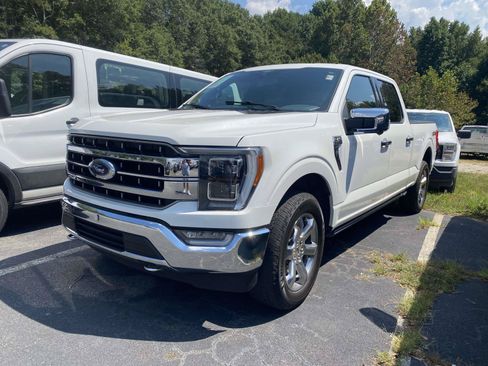 Used 2021 Ford F150 Lariat w/ Equipment Group 502A High AWD/4WD image 3
