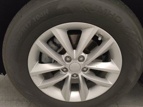 Used 2018 Kia Sorento LX image 31