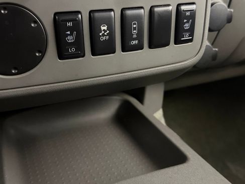 Used 2016 Nissan Frontier SL RWD image 20