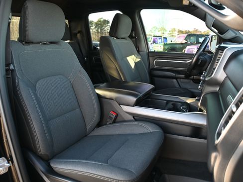 Used 2021 RAM 1500 Big Horn image 17