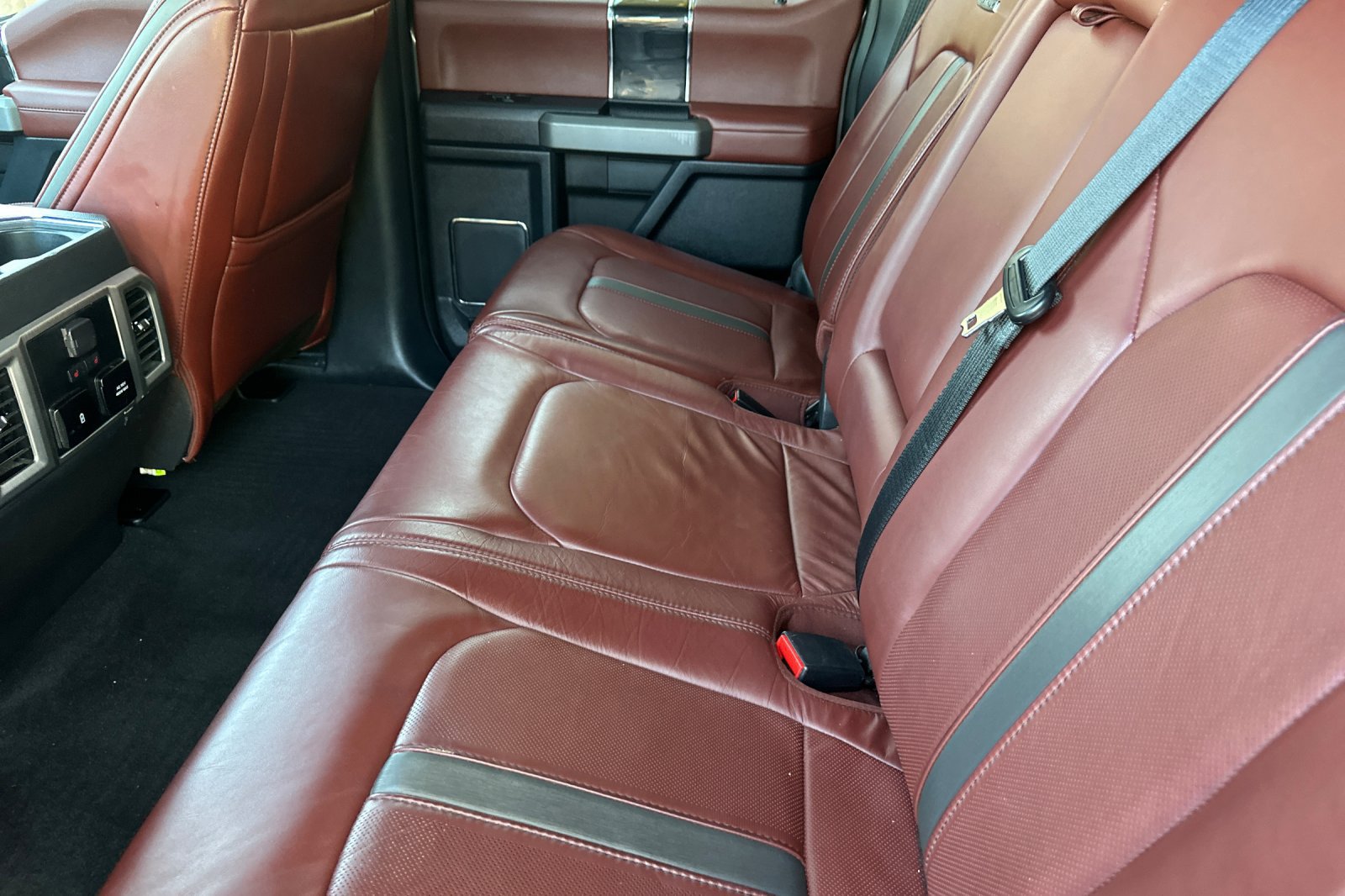 Used 2022 Ford F350 Platinum AWD/4WD image 12