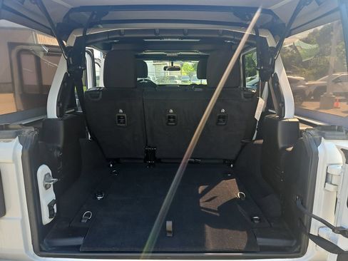 Used 2022 Jeep Wrangler Unlimited Sport AWD/4WD image 17