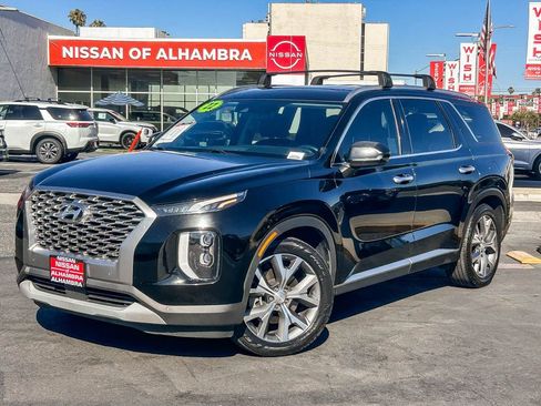 Used 2022 Hyundai Palisade SEL w/ 8P Bench Seat Package FWD image 2