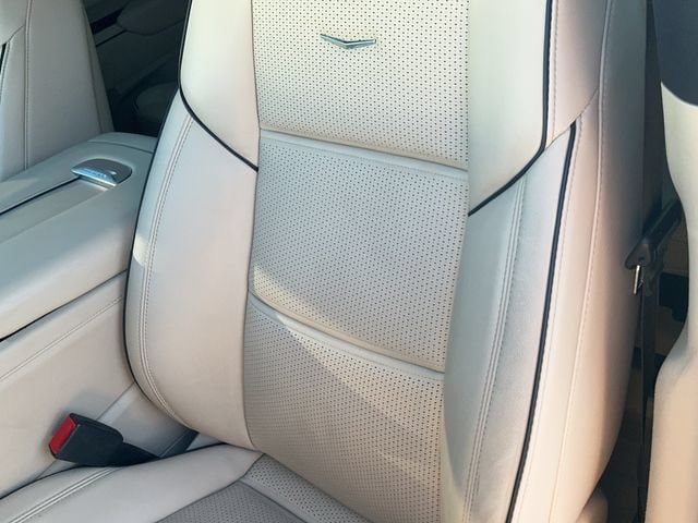 Used 2023 Cadillac Escalade Premium Luxury w/ Performance Package AWD/4WD image 13