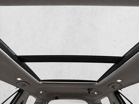 Certified 2024 Honda Pilot Touring image 17
