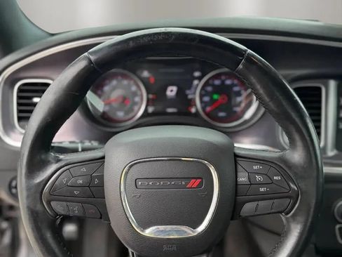 Used 2015 Dodge Charger SE w/ Popular Equipment Group RWD image 9