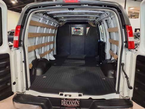 Used 2025 GMC Savana 2500 w/ Driver Convenience Package RWD image 7