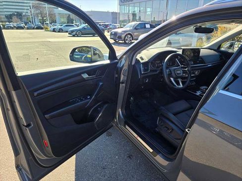 Certified 2025 Audi Q5 2.0T Premium image 21