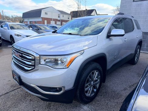 Used 2017 GMC Acadia SLT image 3