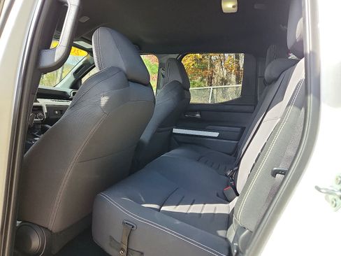 Used 2024 Toyota Tacoma TRD Off-Road image 11