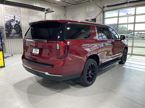 New 2026 GMC Yukon XL Elevation AWD/4WD image 8