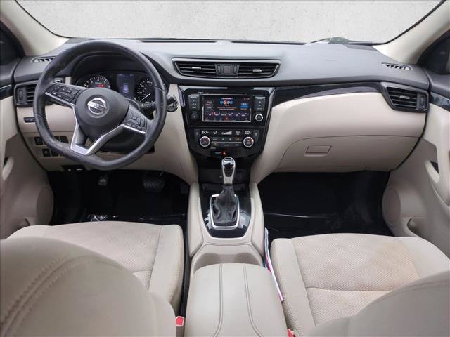 Used 2020 Nissan Rogue Sport SV w/ All-Weather Package FWD image 18