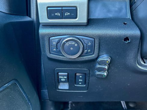 Used 2020 Ford F150 Lariat w/ Equipment Group 502A Luxury image 18