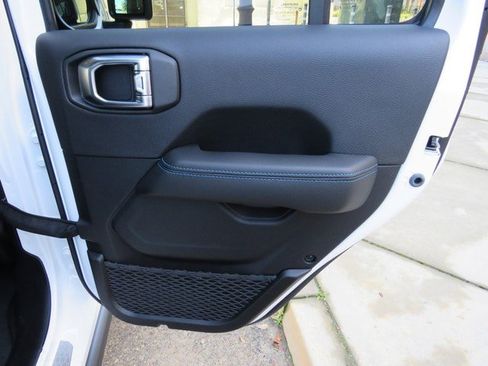 New 2023 Jeep Wrangler Rubicon w/ Steel Bumper Group image 31