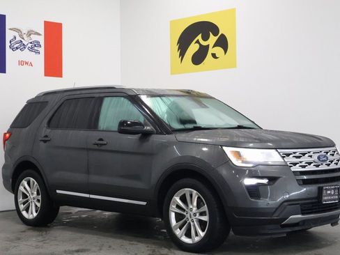 Used 2018 Ford Explorer XLT w/ Equipment Group 202A image 1