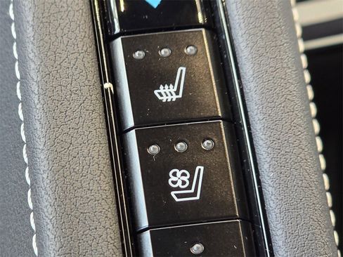 Certified 2024 Chevrolet Corvette Stingray w/ Z51 Performance Package image 22