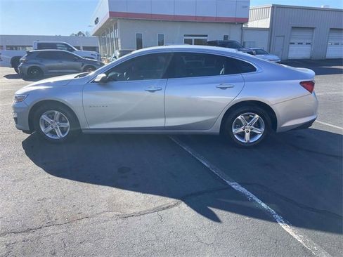 Used 2022 Chevrolet Malibu LS w/ Driver Confidence Package II image 6
