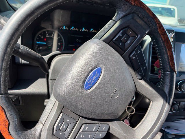 Used 2019 Ford F150 XLT w/ Equipment Group 302A Luxury AWD/4WD image 4
