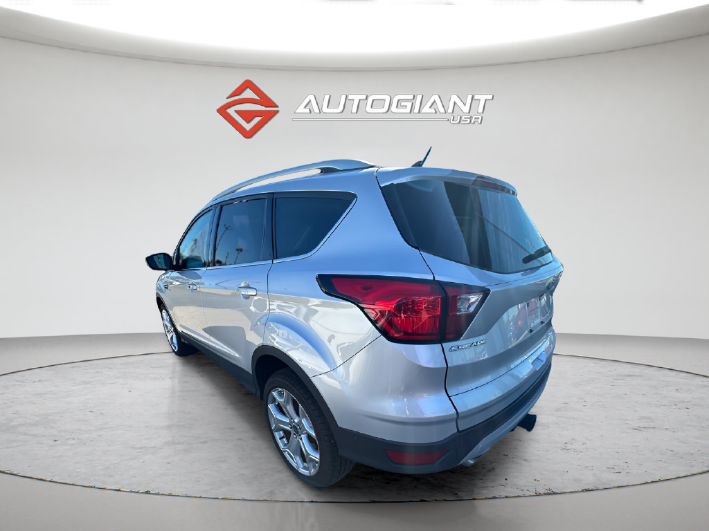 Used 2019 Ford Escape Titanium AWD/4WD image 2
