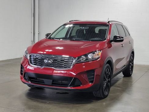 Used 2020 Kia Sorento S FWD image 2