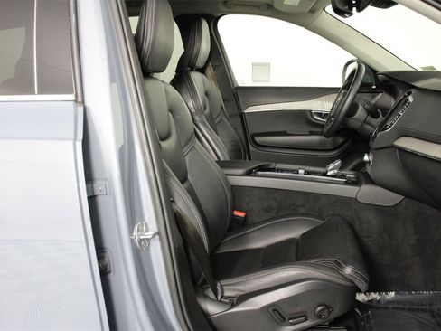 Certified 2023 Volvo XC90 T8 Ultimate image 29