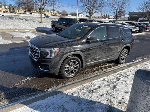 Certified 2024 GMC Terrain SLT image 5
