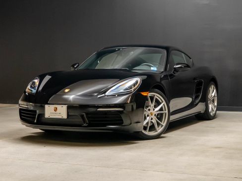 Certified 2018 Porsche 718 Cayman RWD image 1